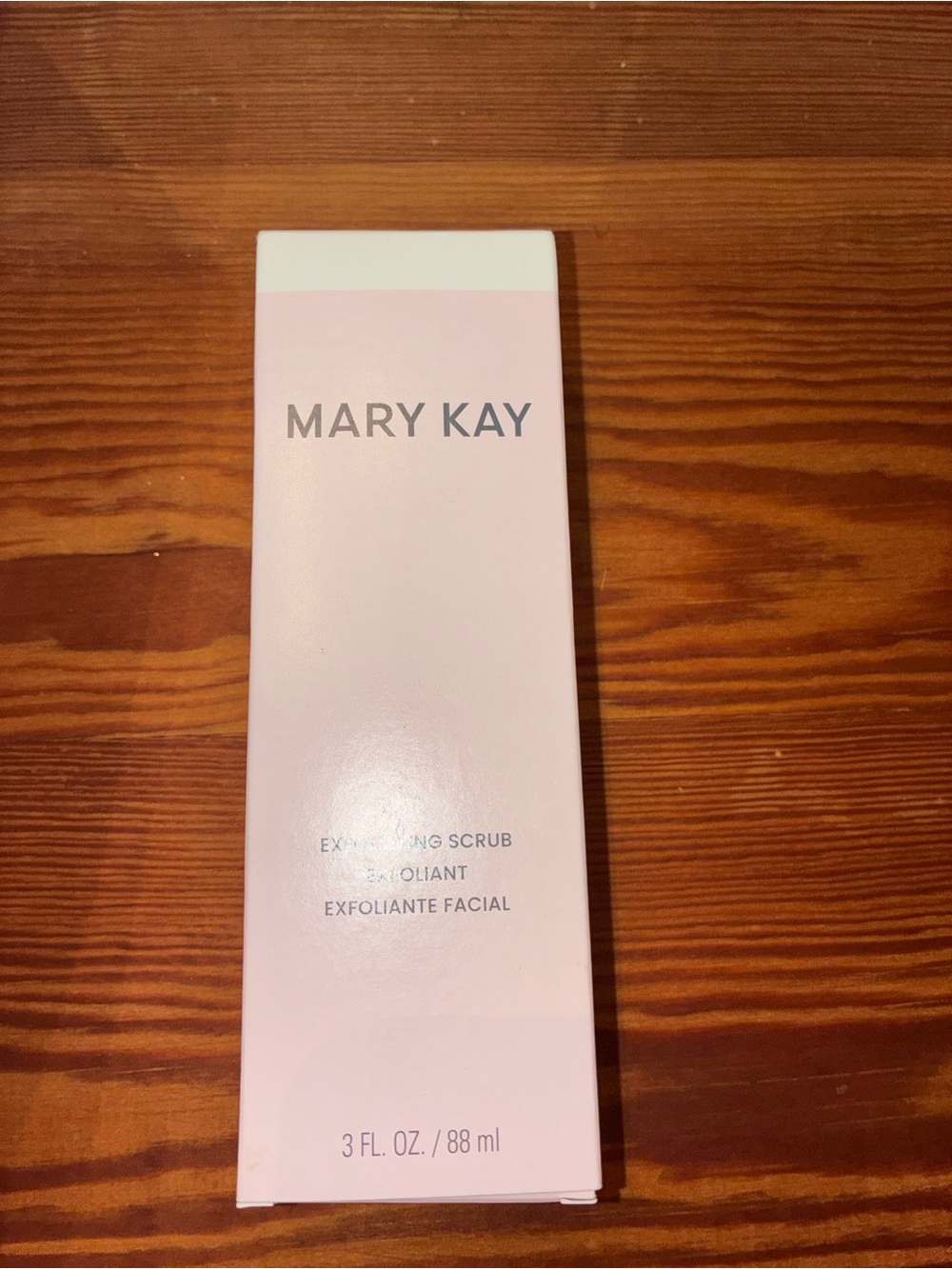 Mary Kay Facial Exfoliant in Pale Pink Box